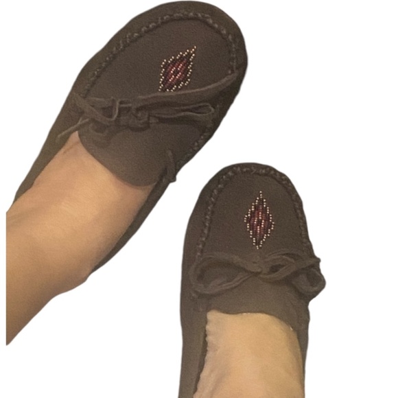 Manitobah Mukluks suede beaded moccasin. Sz 6 - Picture 8 of 13